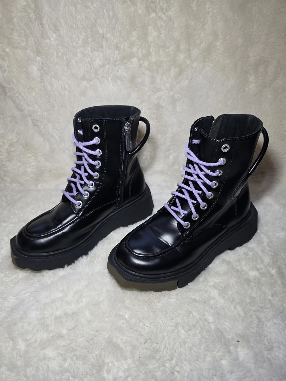 Peacebird Black Platform Combat Boots | Lilac Laces | Size 6-6.5 Like New! - Picture 5 of 11